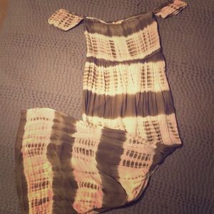 NWT Off-the-shoulder maxi dress